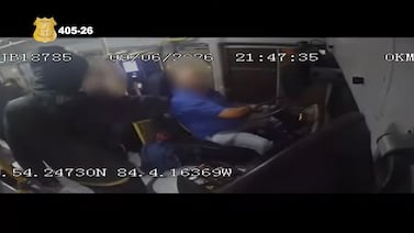 OIJ pide ayuda para localizar a tres sospechosos de violento asalto en bus de Desamparados (video)