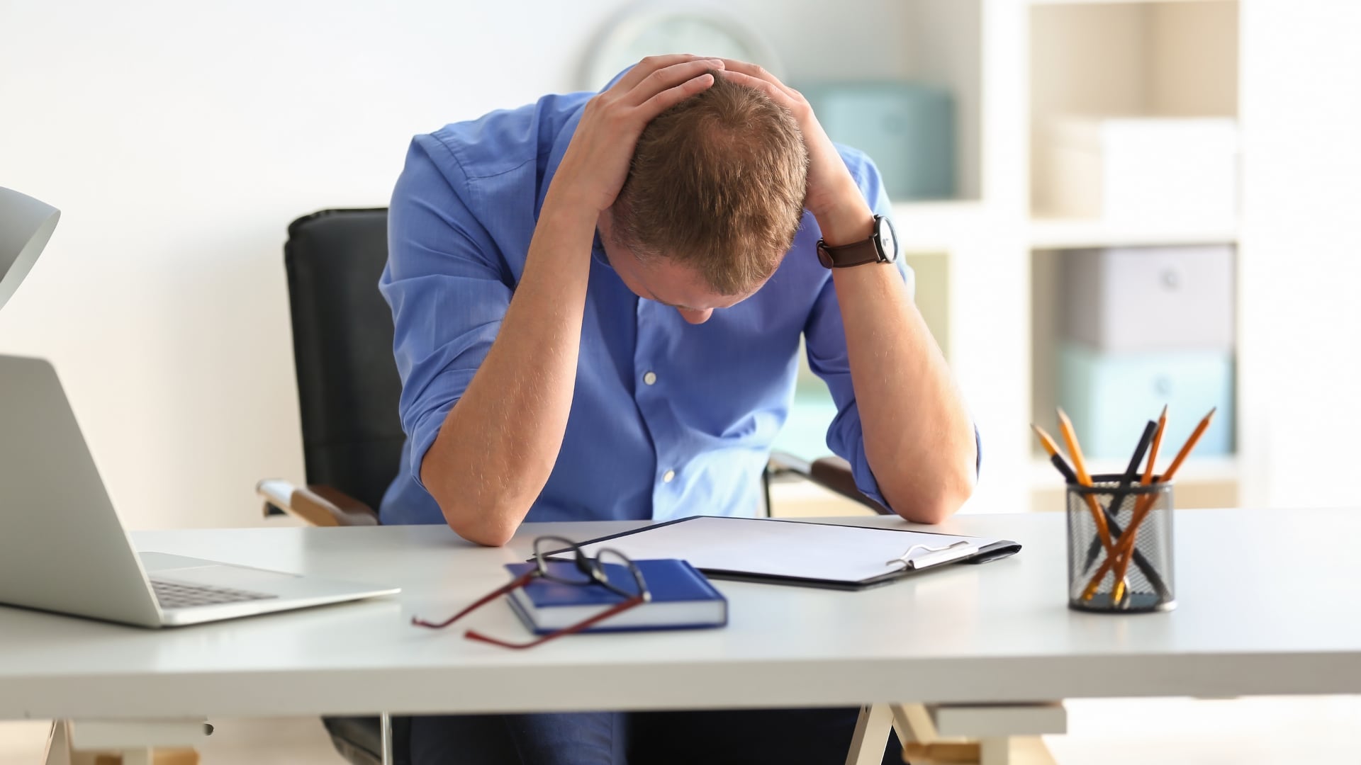 Un ataque de pánico puede aparecer de forma inesperada, pero con técnicas de respiración y apoyo cercano, es posible recuperar el control.