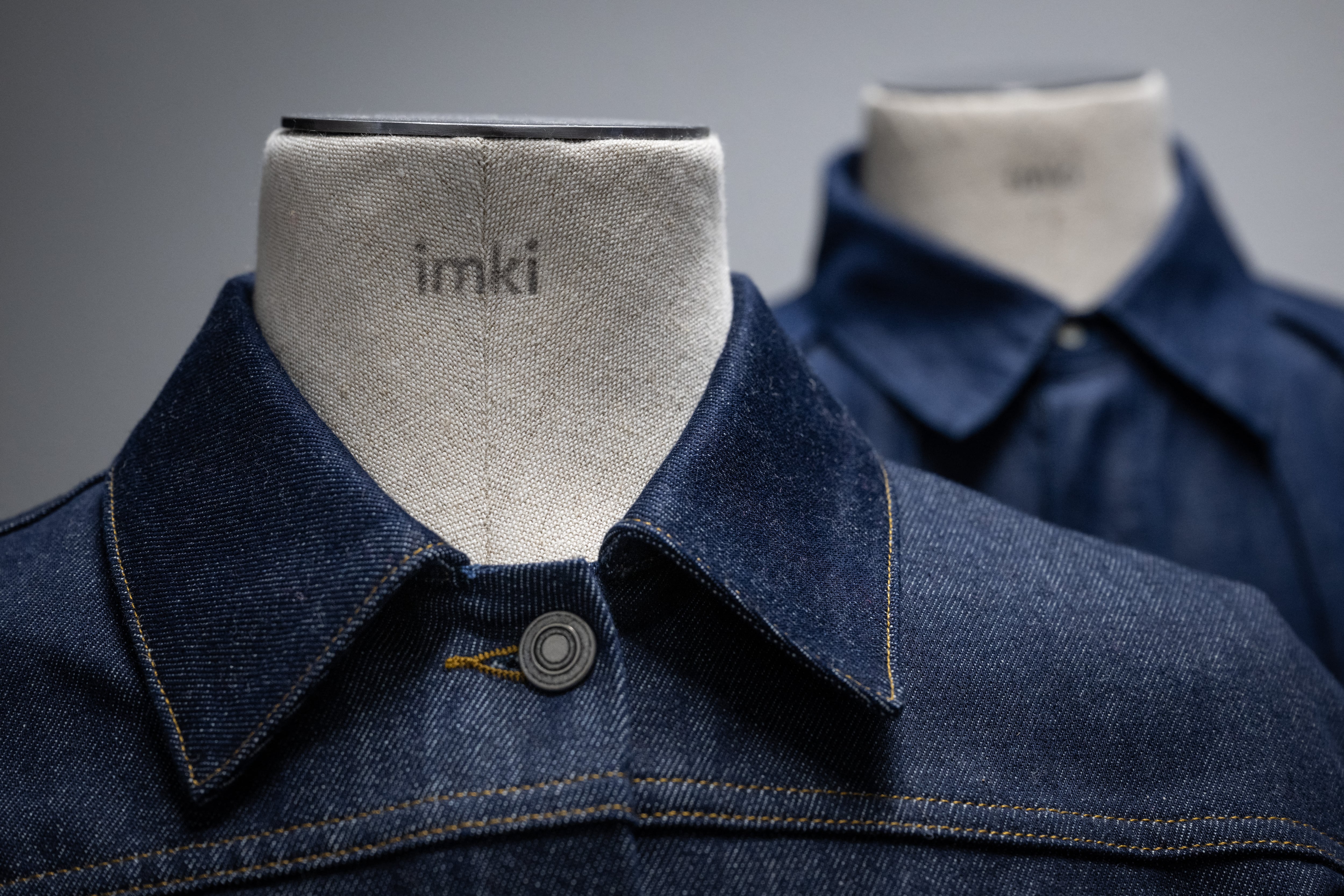 En Estrasburgo, en el noreste de Francia, la start-up francesa Imki está desarrollando modelos de IA para marcas de prêt-à-porter con el fin de acelerar el proceso de creación de una colección.