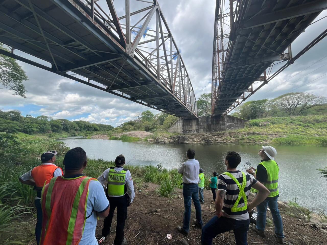 Puente sobre el Tempisque.