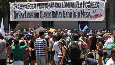 Argentina: Naufragio de clase media ante inflación y ajustes económicos