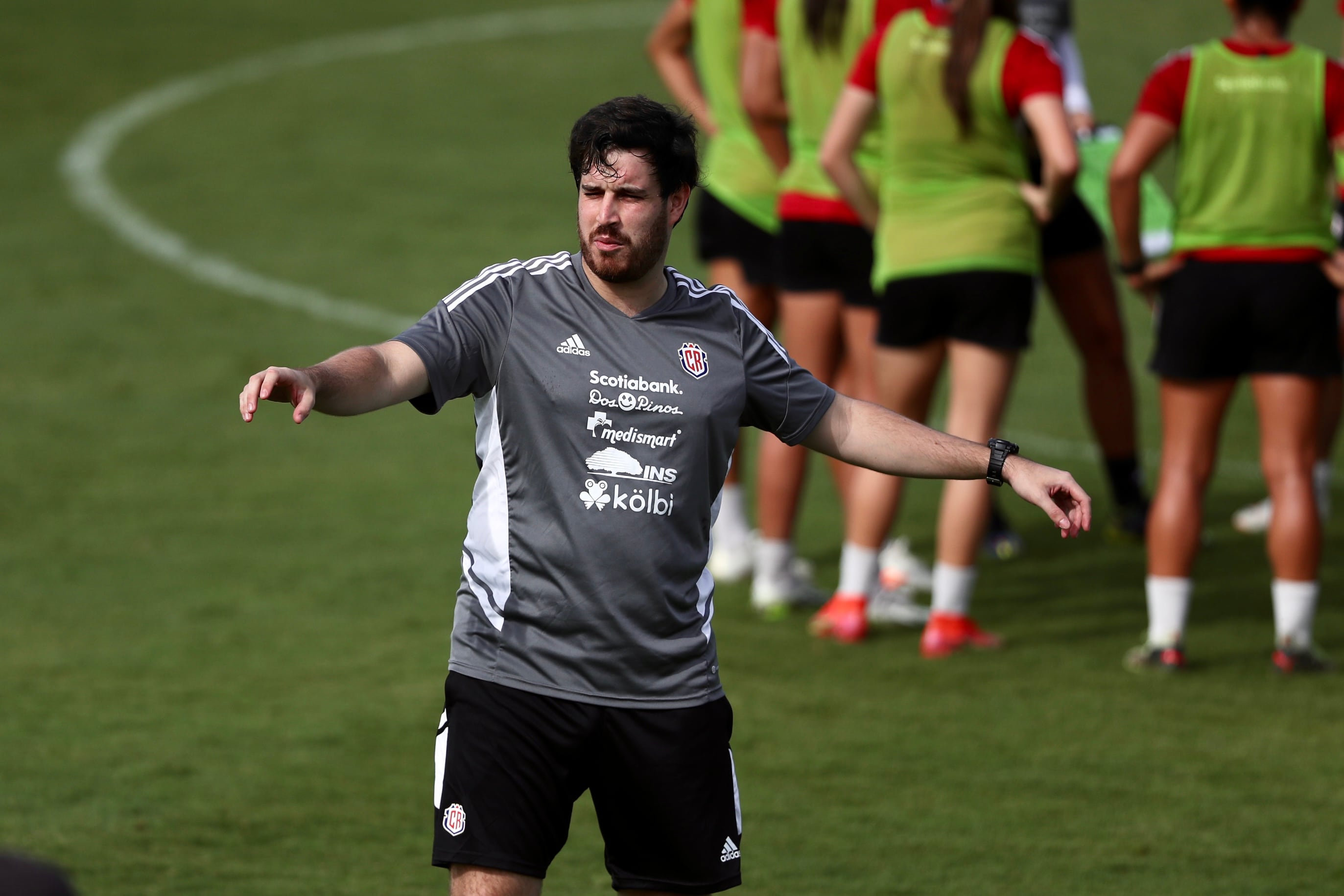 10/10/2023, Alajuela, Proyecto Gol, entrenamiento de la selección mayor femenina con el nuevo entrenador Beni Rubido, y también el gerente deportivo de la Federacion de fútbol Claudio Vivas.