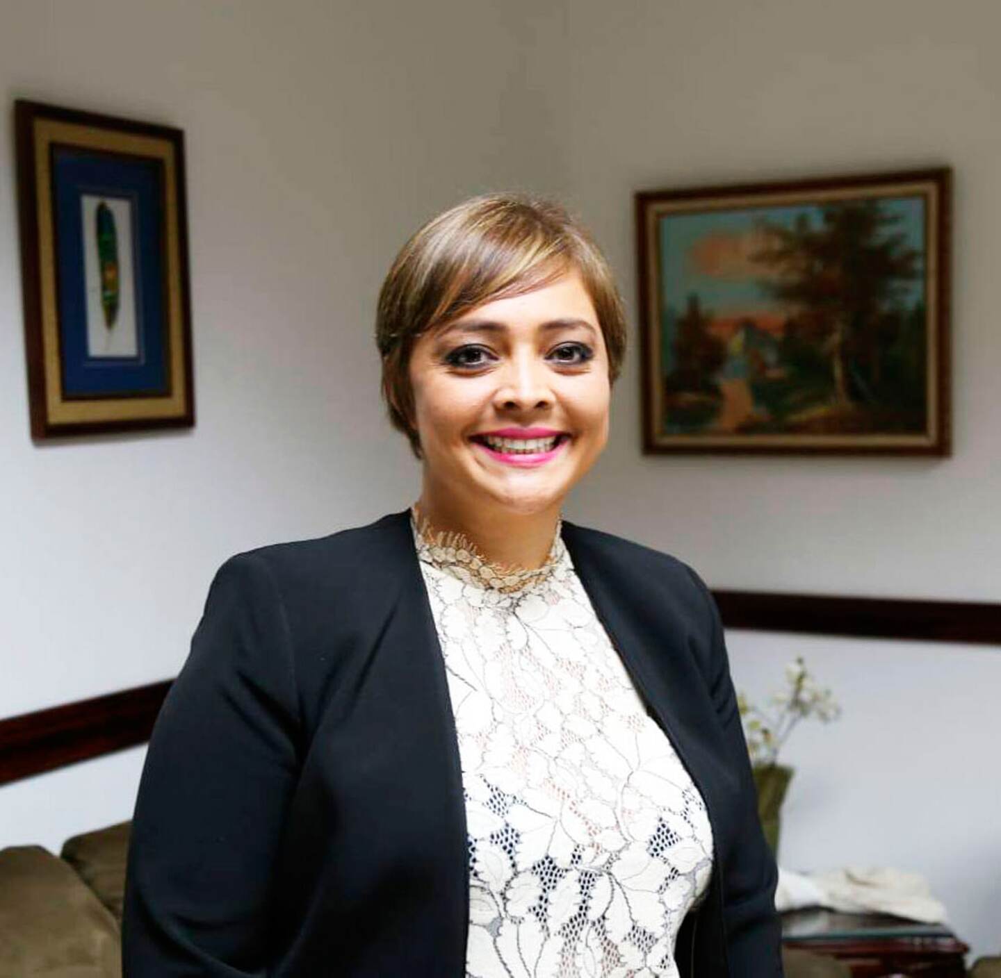 Raquel Vargas Jaubert, directora de Migración, es enfática y señala que los profesionales que laboran en el fútbol no tendrán un trato diferente para poner al día su estatus migratorio. Además, explica que no hay una justificación porque la entidad abrió sus puertas en octubre del año 2020 y puso a disposición de los usuarios un expediente digital.