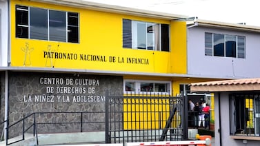 PANI desaloja sus oficinas centrales en barrio Luján por orden del Ministerio de Salud