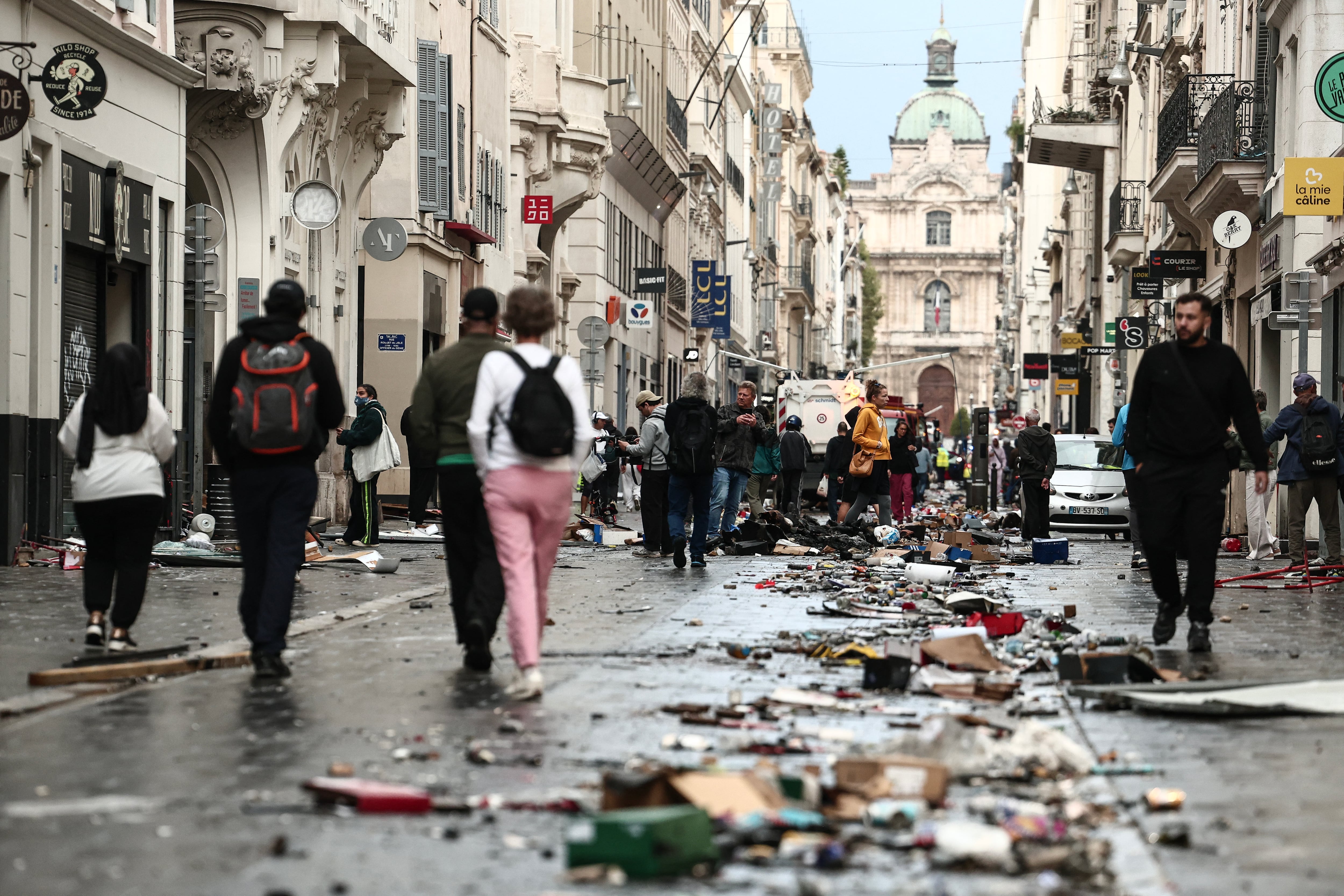 en la imagen, los resultados de las protestas en Francia