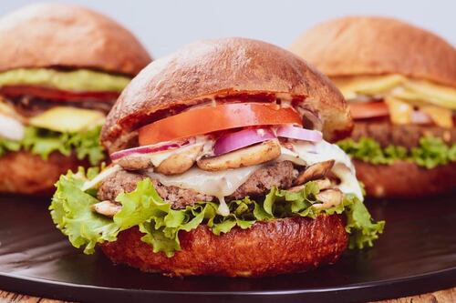 Burger Brothers abre nuevo local en Sabana Norte