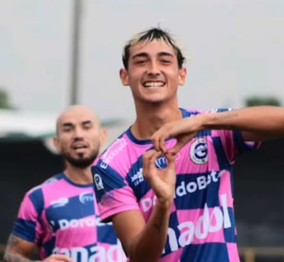 Lautaro Fagiolo,
Guadalupe FC
Futbolista falleci'ó a los 22 años en Argentina
20 de junio del 2026
Facebook de Ascenso Total