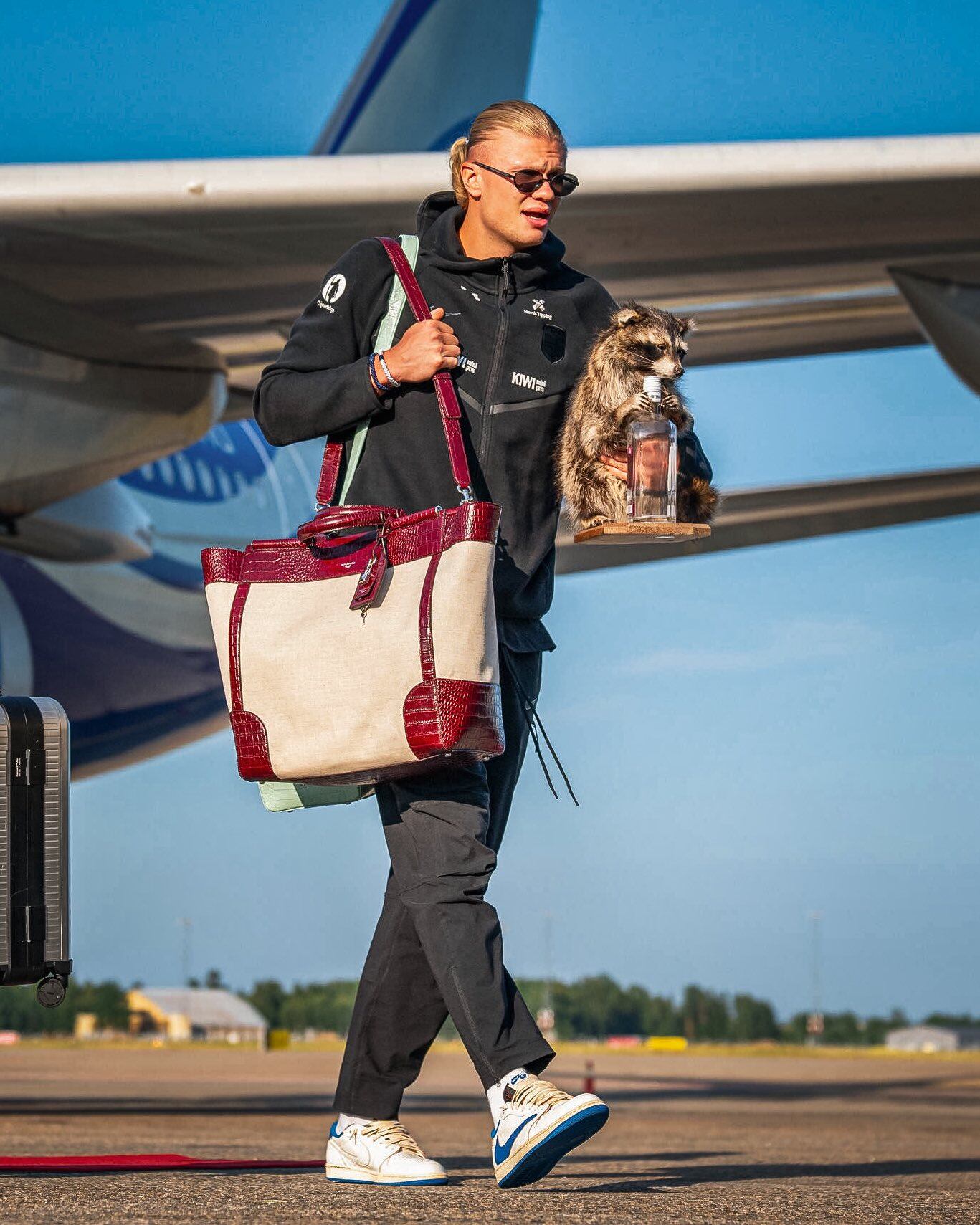 Erling Haaland llamó la atención en su regreso a Oslo, después de un Mundial 2026 inolvidable para él y para Noruega.