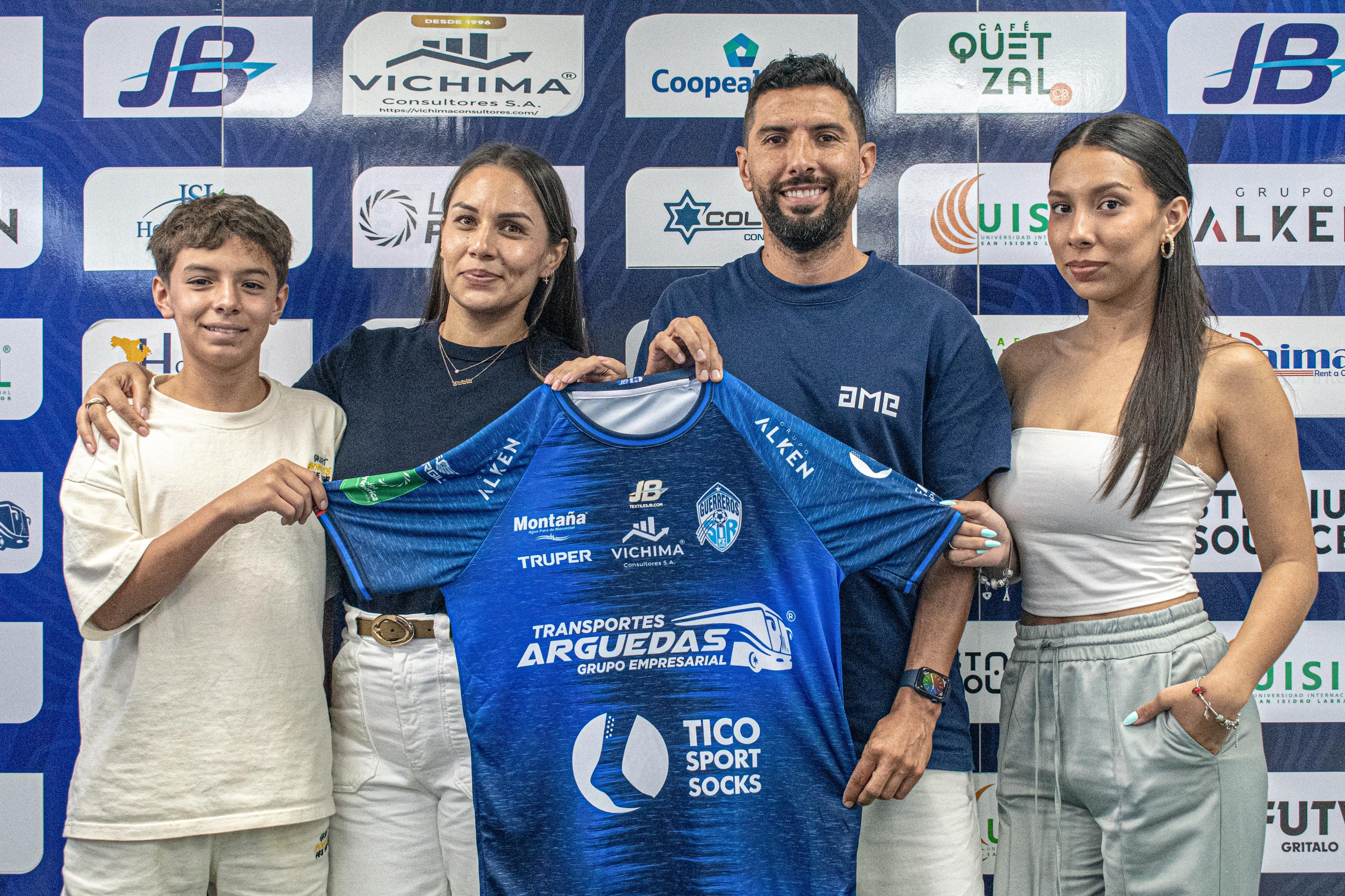 Marvin Angulo firmó por un año con el Municipal Pérez Zeledón.