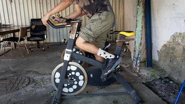 Albergues de rehabilitación en riesgo de cerrar en plena lucha por la abstinencia: Imágenes de una lucha diaria