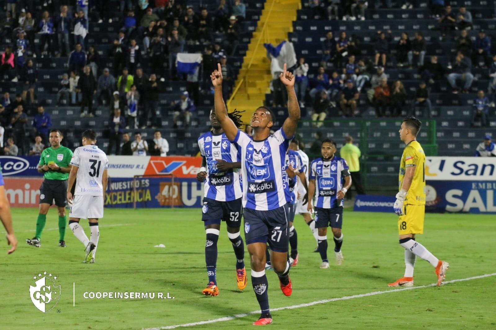 Justin Daly marcó un doblete en la victoria de Cartaginés sobre Pérez Zeledón.