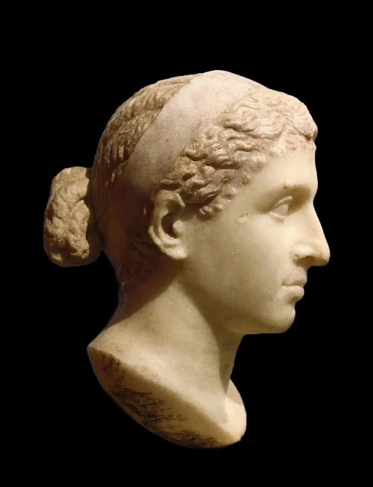 Busto de Cleopatra VII. Altes Museum, Berlin.