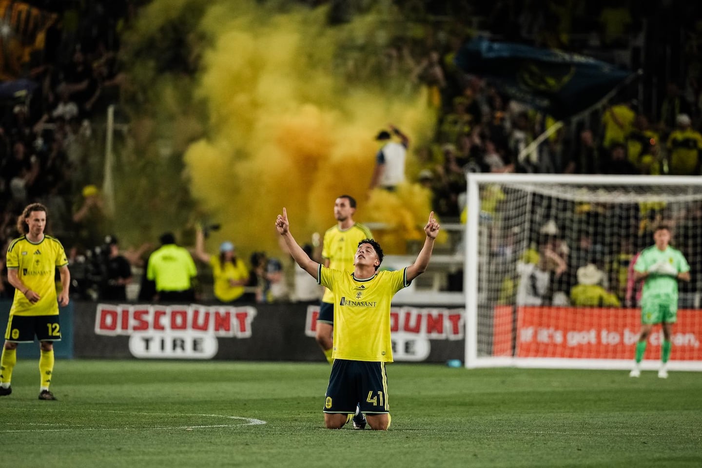 Warren Madrigal tuvo noche de ensueño en la MLS (Video)