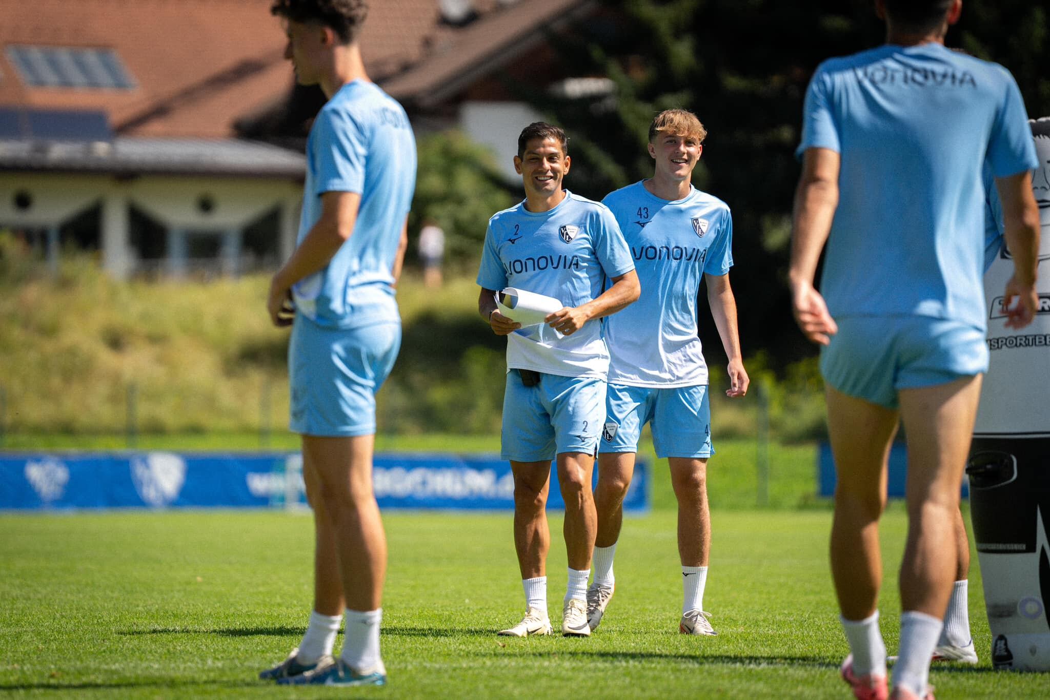 Cristian Gamboa se alista para su sexta temporada defendiendo la camisa del Bochum de Alemania. Fotografía: Bochum de Alemania