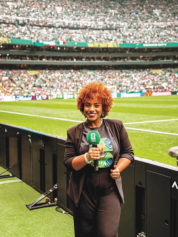 Rose Davis, en la portada de Perfil agosto 2026