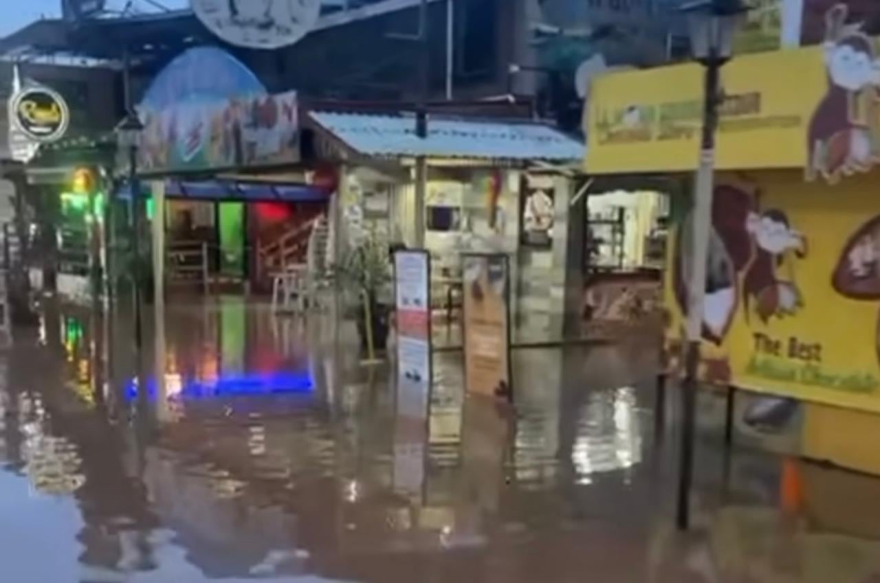 Inundaciones en Jacó