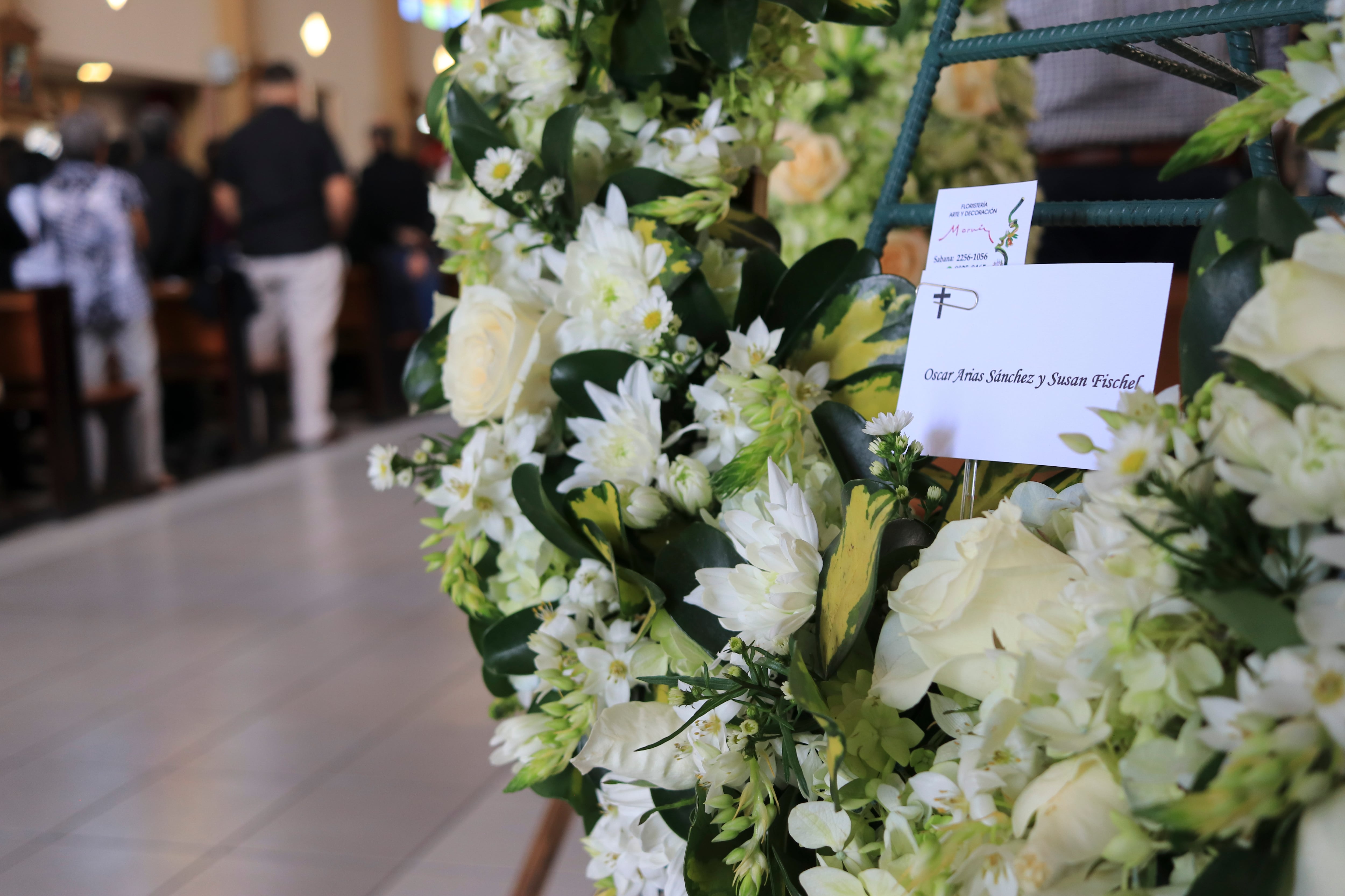 22 de junio 2025
San José, Iglesia de las Ánimas
Funeral del exmilitar nicaragüense Roberto Samcam quien vivió exiliado en Costa Rica desde 2018.
En la foto, despliegue de Fuerza Pública
Fotografía: Jonathan Jiménez Flores