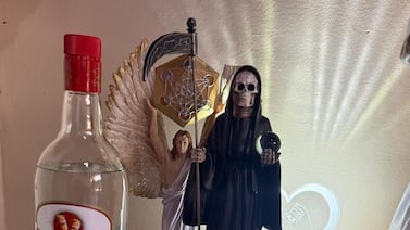 Caso Doble Vía: Sospechosa de estafar con cursos para aprender a conducir tenía en la casa un altar a la Santa Muerte