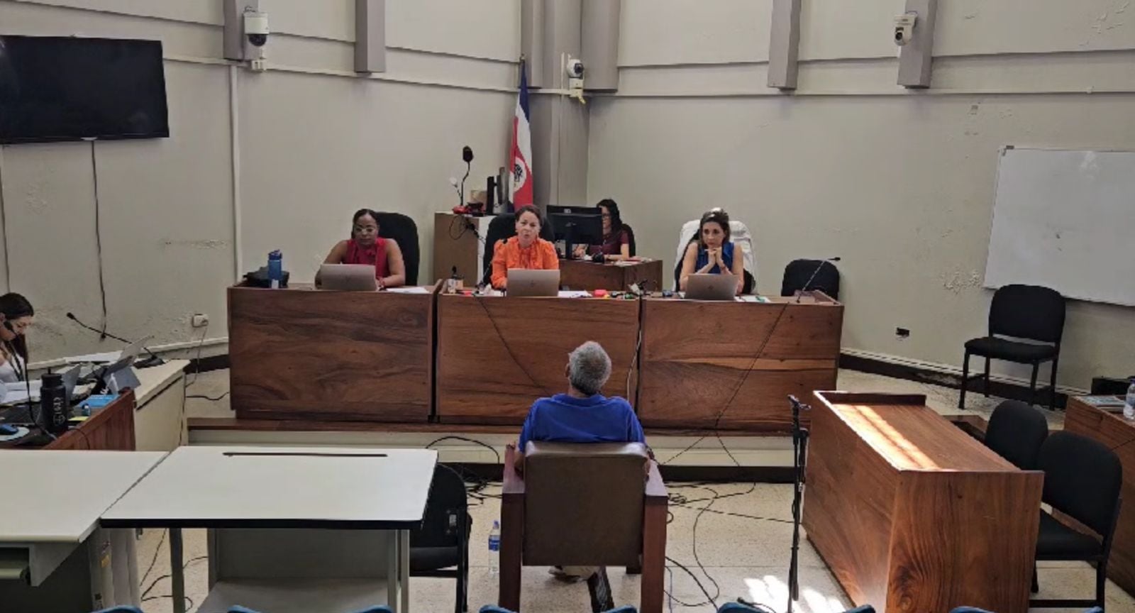 Padres de Yuliana Ureña, la joven de 19 años asesinada en setiembre del 2023, declararon en los Tribunales de San Carlos. Foto: Edgar Chinchilla