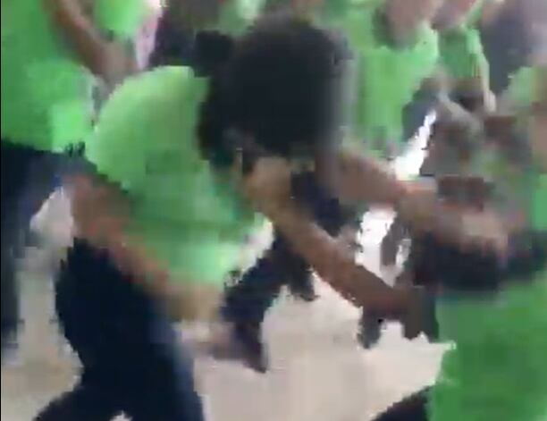 Este es un momento del pleito
Fotografía: Captura de pantalla