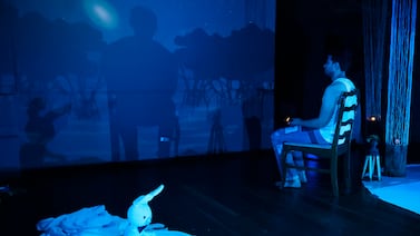 ‘Abrazo Fósil’: la obra de teatro con títeres, sombras y seres fantásticos que llega a San José