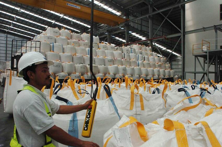 La Liga Agrícola Industrial de la Caña de Azúcar estima que las importaciones de azúcar barato perjudican a la producción nacional.