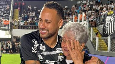 Vea el emotivo encuentro entre Neymar Jr. y la abuelita que no quería morir sin conocerlo