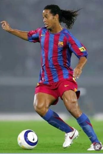 Ronaldinho
Leyendas Real Madrid vs. Barcelona
sábado 7 de febrero de 2026
INS Estadio
27 de febrero del 2026
Facebook