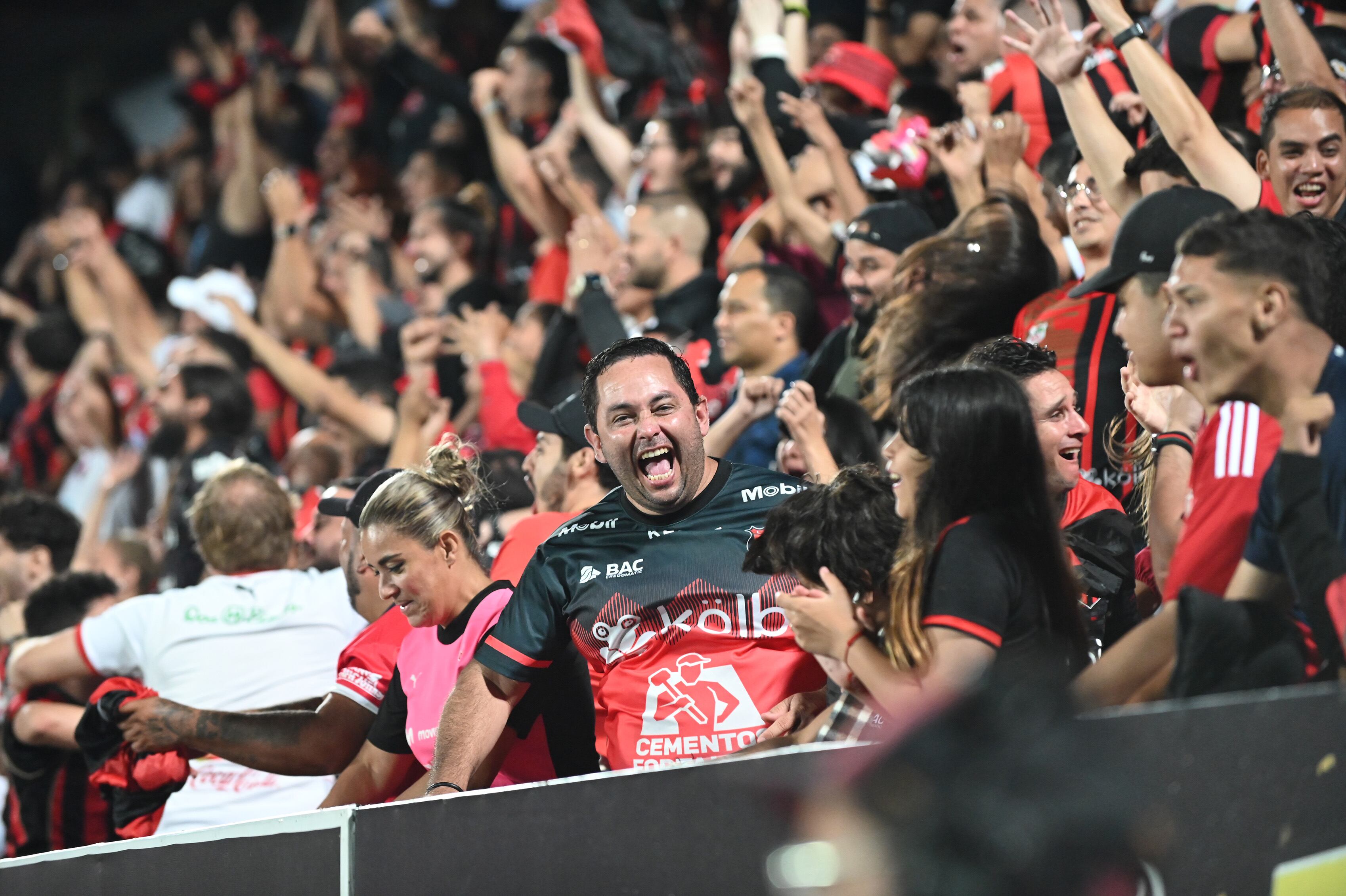 22/05/2024/ Juego entre Liga Deportiva Alajuelense vs Saprissa por el partido de ida por la final de l Liga Promerica en el estadio Alejandro Morera Soto / Foto Albert Marín