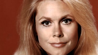 Elizabeth Montgomery: la estrella de Hechizada que conquistó la televisión y enfrentó un diagnóstico que cambió su destino