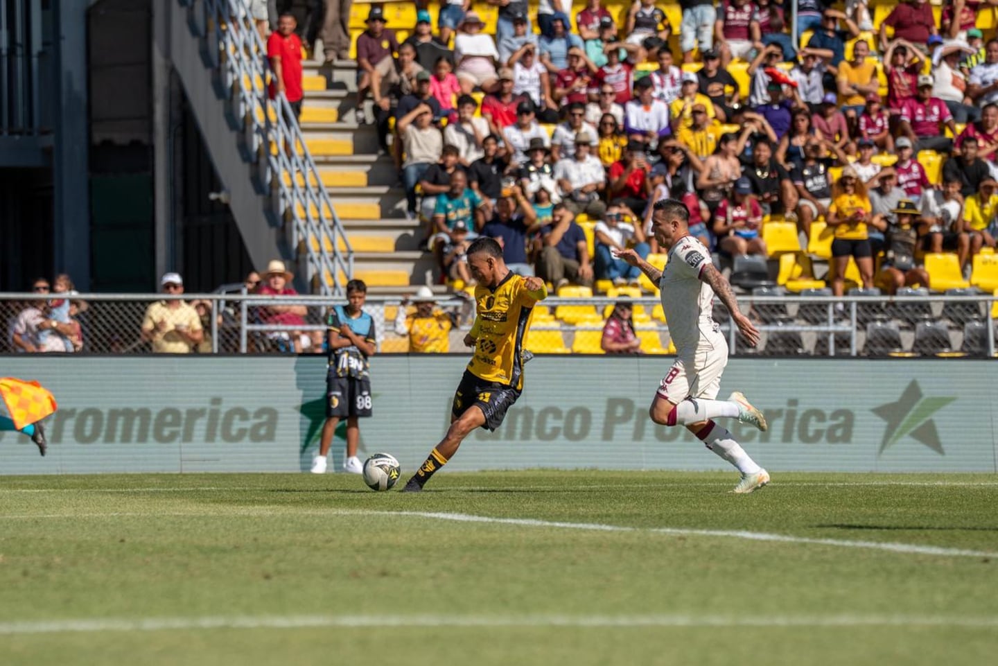 ¿Le quitaron un penal al Saprissa en el cierre del primer tiempo contra Liberia?