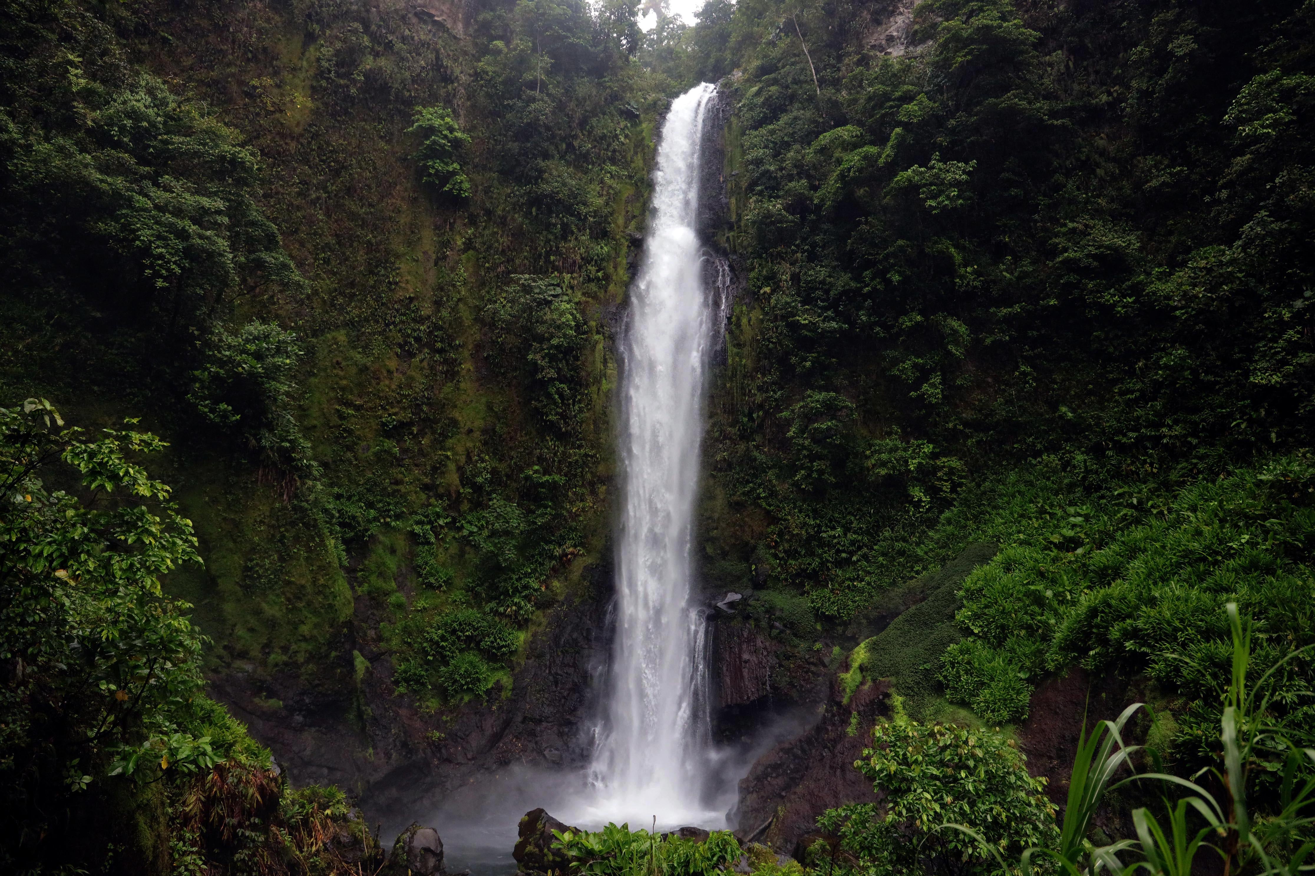 Catarata la Muralla Turrialba