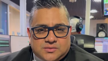 Christian Sandoval, de Teletica, tira más que pedradas al hablar de la final Saprissa vs. Sporting