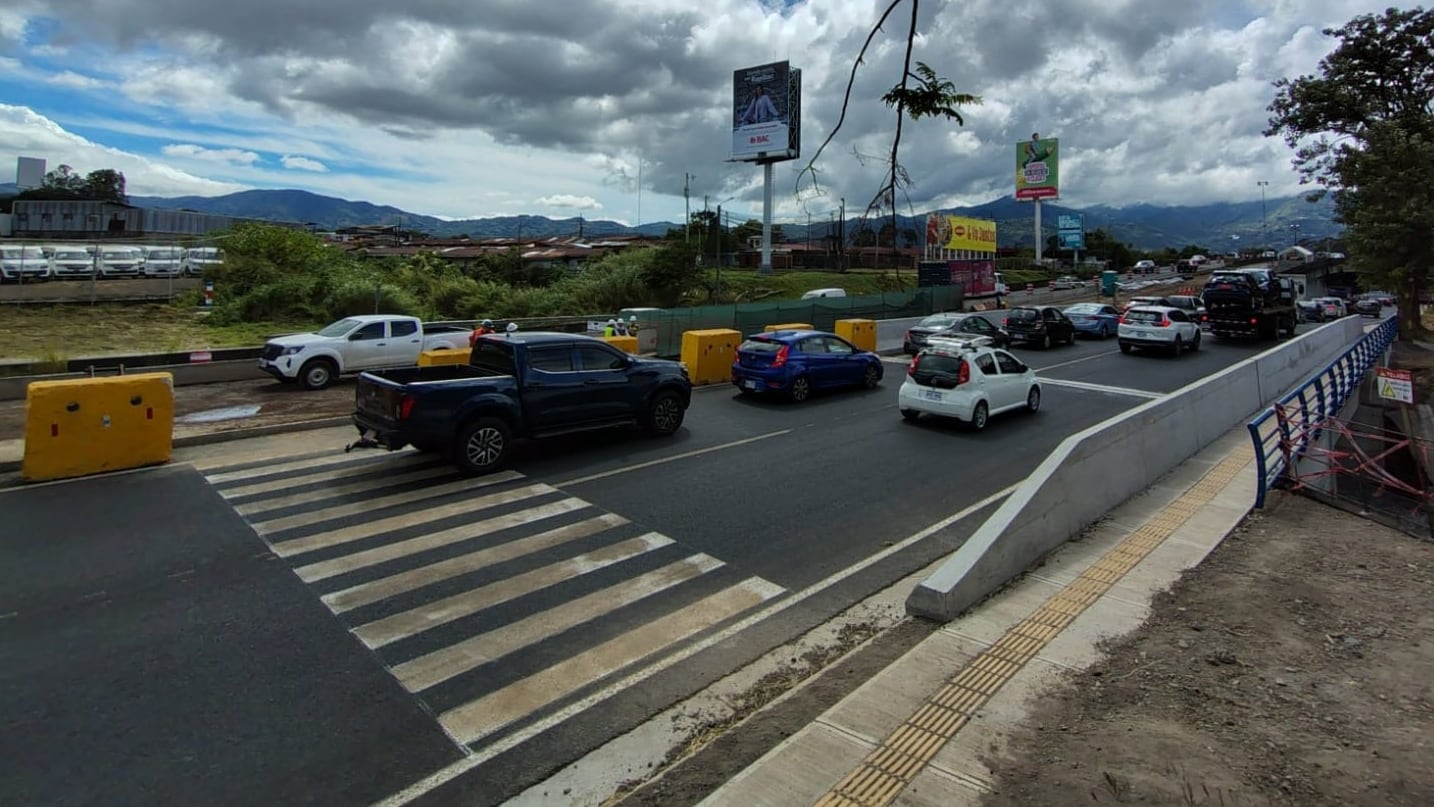 La instalación de vigas en el puente de Circunvalación generará cierres del tránsito el martes 3 y miércoles 4 de febrero, confirmó el MOPT.