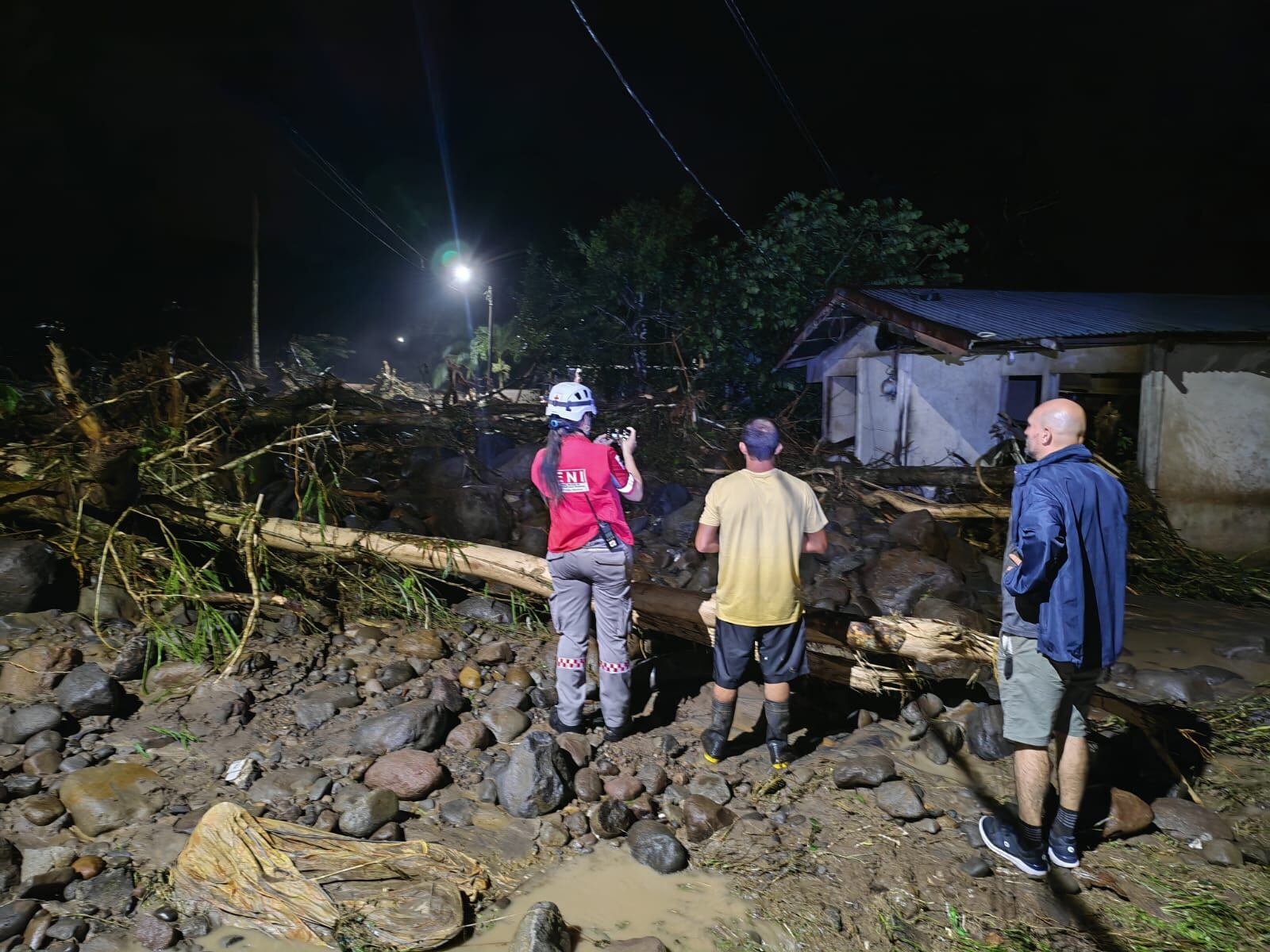Las fuertes lluvias del miércoles provocaron 70 emergencias por inundaciones en el cantón de San Carlos, Alajuela.