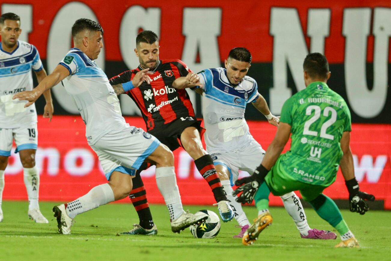 28/07/2024, Alajuela, Estadio Alejandro Morera Soto, partido de la jornada 3 del torneo de apertura 2024, entre Liga Deportiva Alajuelense y Santa Ana.