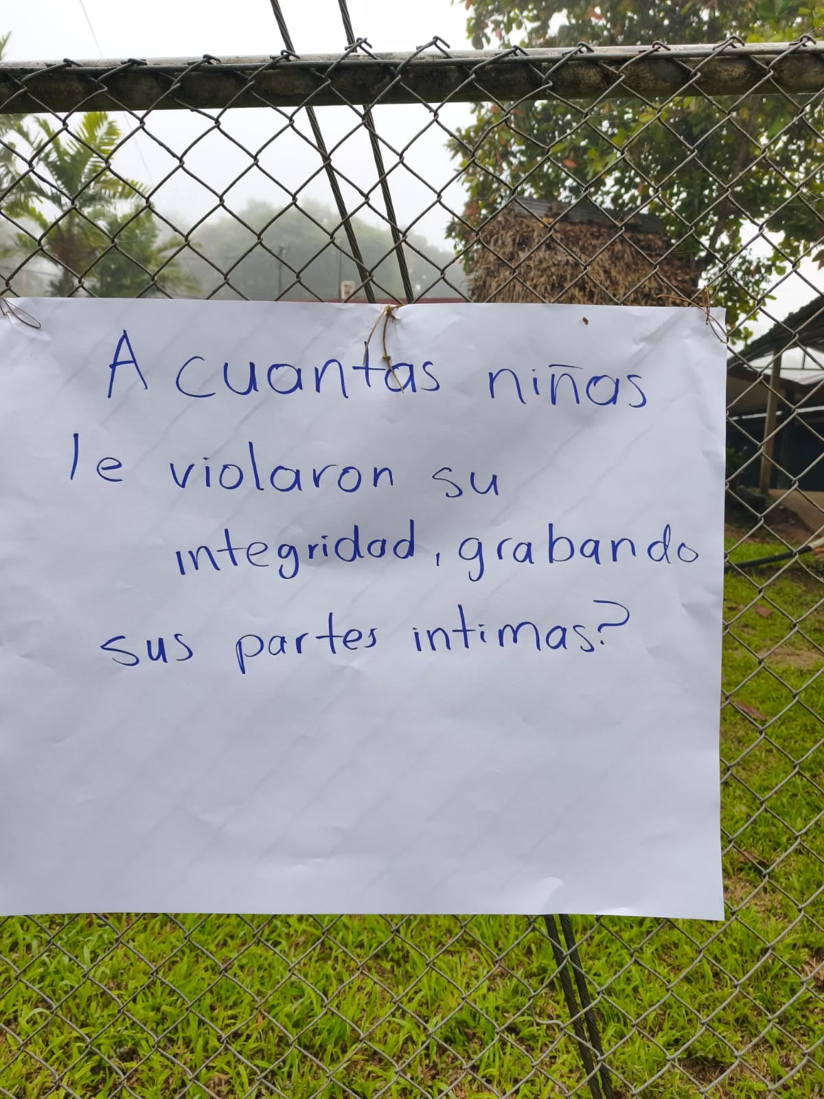 La Escuela Doris Z. Stone afronta su segundo cierre tras el hallazgo del celular en el baño de mujeres.
