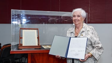 Familia dona últimas cartas que Juanito Mora escribió a su esposa al Archivo Nacional