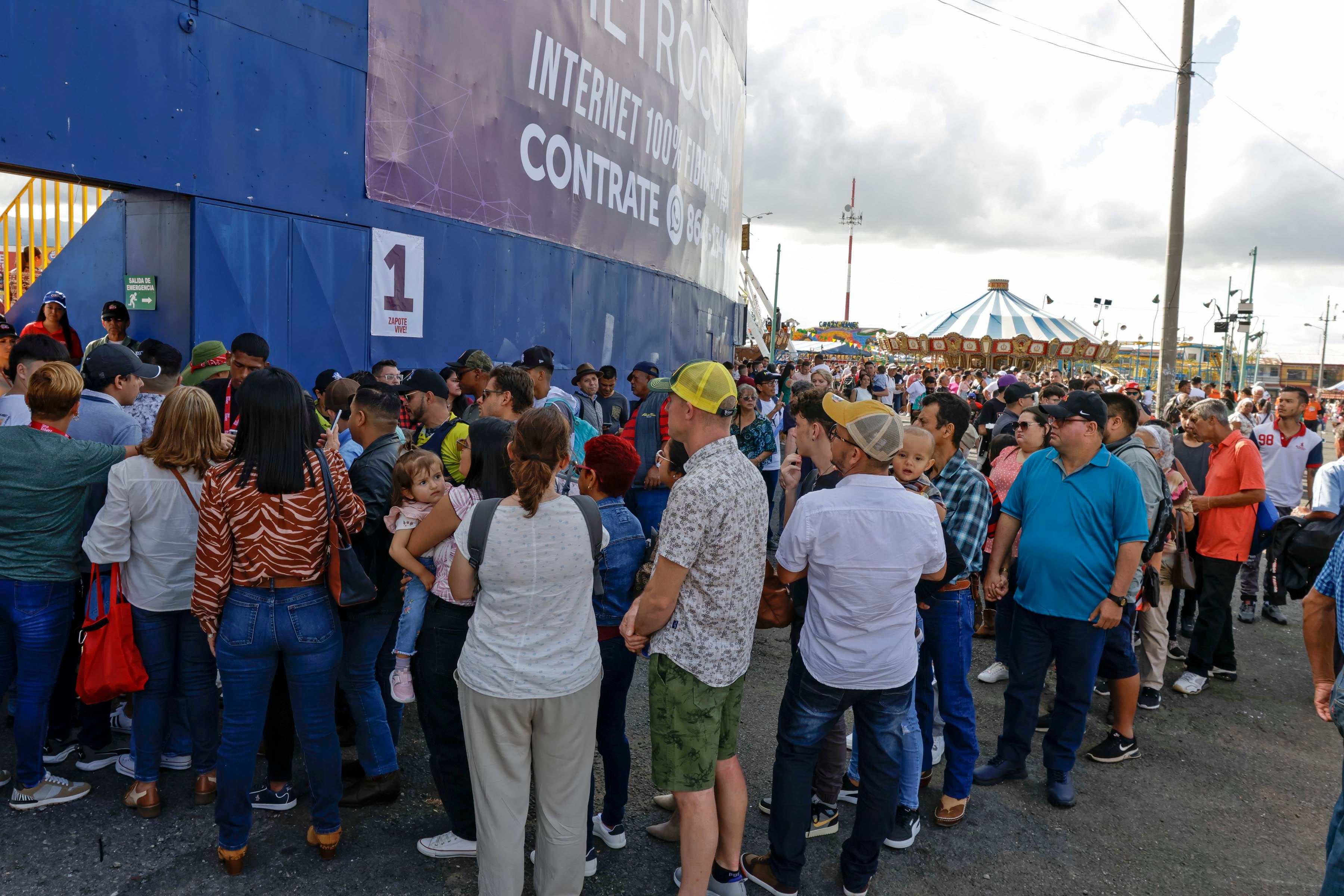 25/12/2023. Redondel de Toros de Zapote, 03:00 p.m. Primera corrida de las fiestas de fin de año en el Redondel de Zapote,