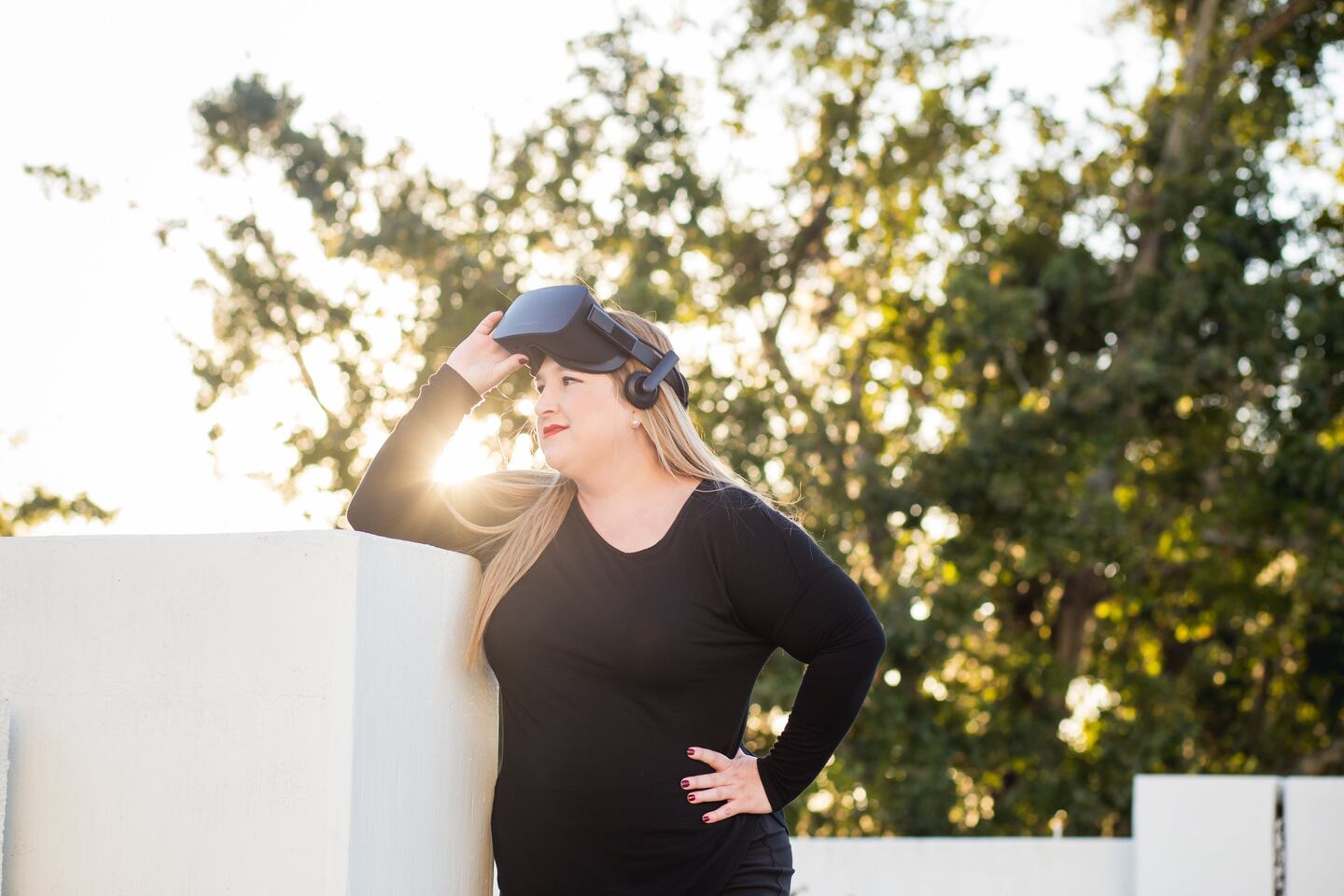 Cathy Hackl es una communicadora nominada al premio Emmy, que en la actualidad se dedica a redes sociales y realidad virtual.