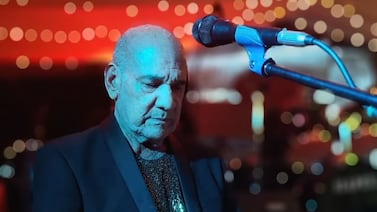 Muere famoso compositor de salsa por fuerte neumonía