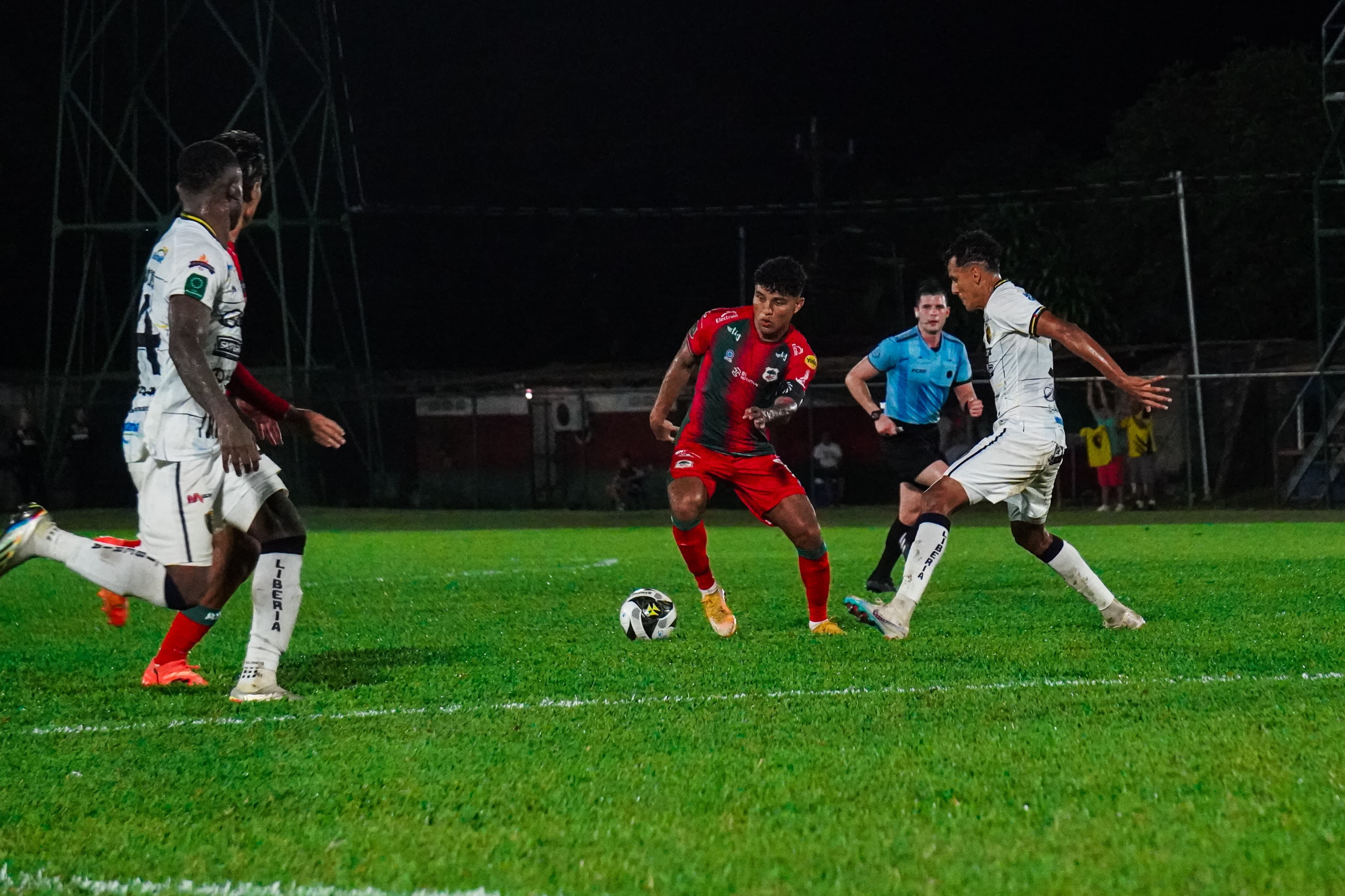 Guanacasteca derrotó en el último minuto a Liberia con gol de Johan Venegas.
