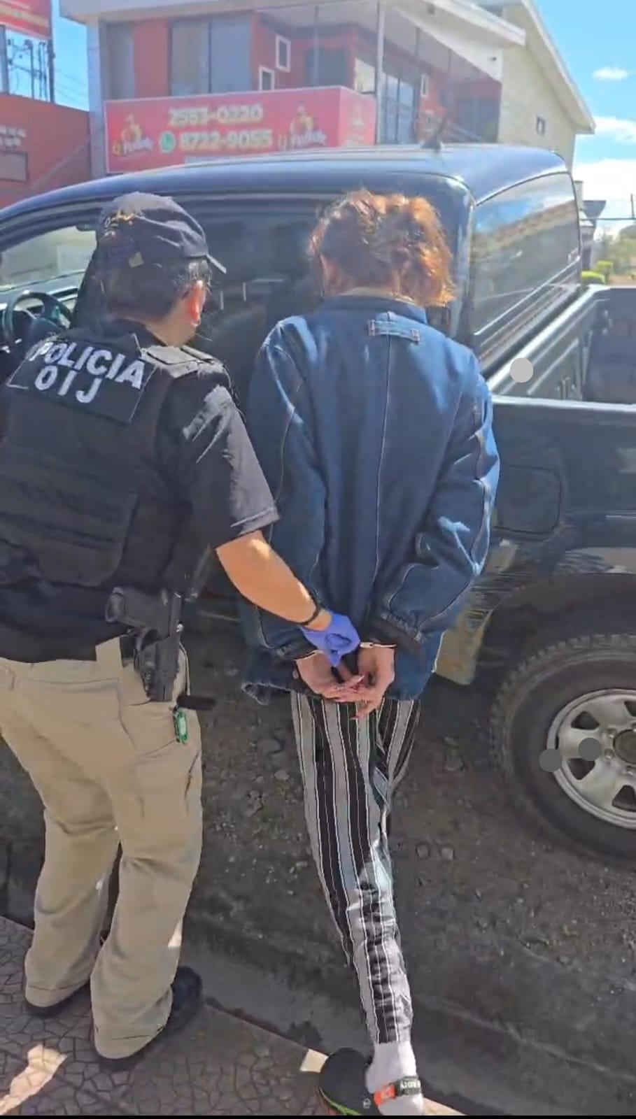 Agentes del OIJ detuvieron este miércoles en Tejar del Guarco, Cartago, a una mujer de 26 años, sospechosa de amenazar de muerte a la presidenta electa Laura Fernández mediante redes sociales.