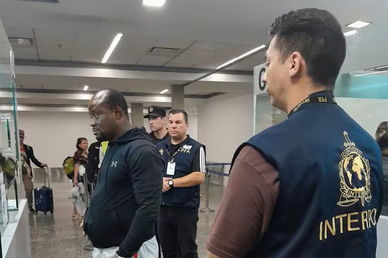 Un líder de estafas por romance cayó en Argentina con una alerta plateada de Interpol. Lo acusan de participar en fraudes por más de $8.000.000.