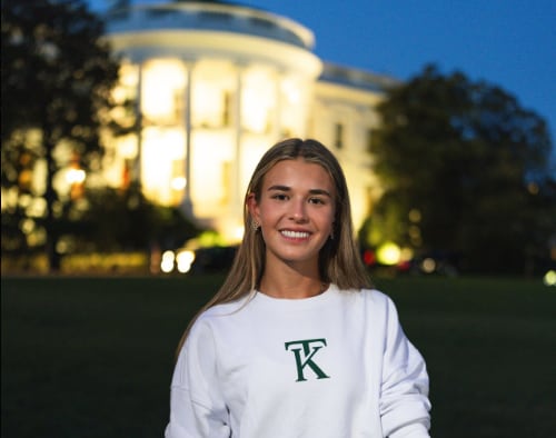 Kai Trump lanzó su marca de ropa con fotos tomadas en la Casa Blanca.