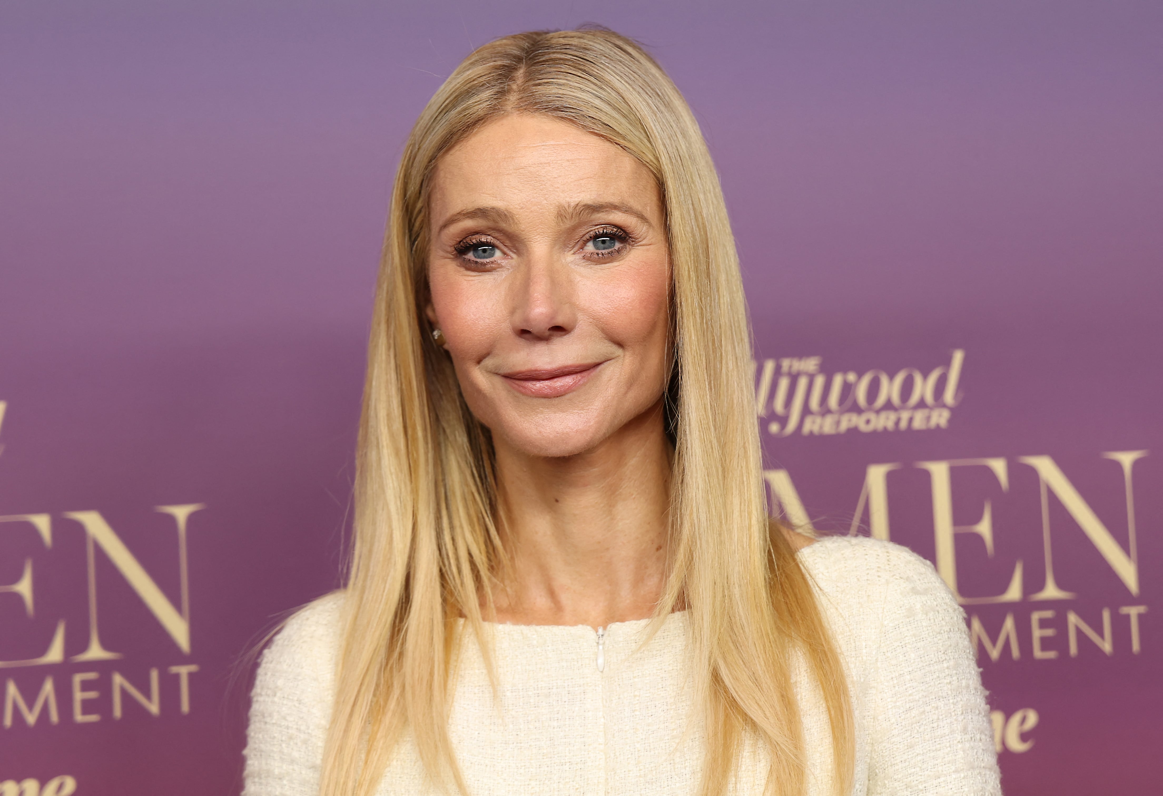 La actriz y empresaria estadounidense Gwyneth Paltrow asiste a la gala anual «Women in Entertainment» de The Hollywood Reporter en el Hotel Beverly Hills de Beverly Hills, California, el 3 de diciembre de 2025.