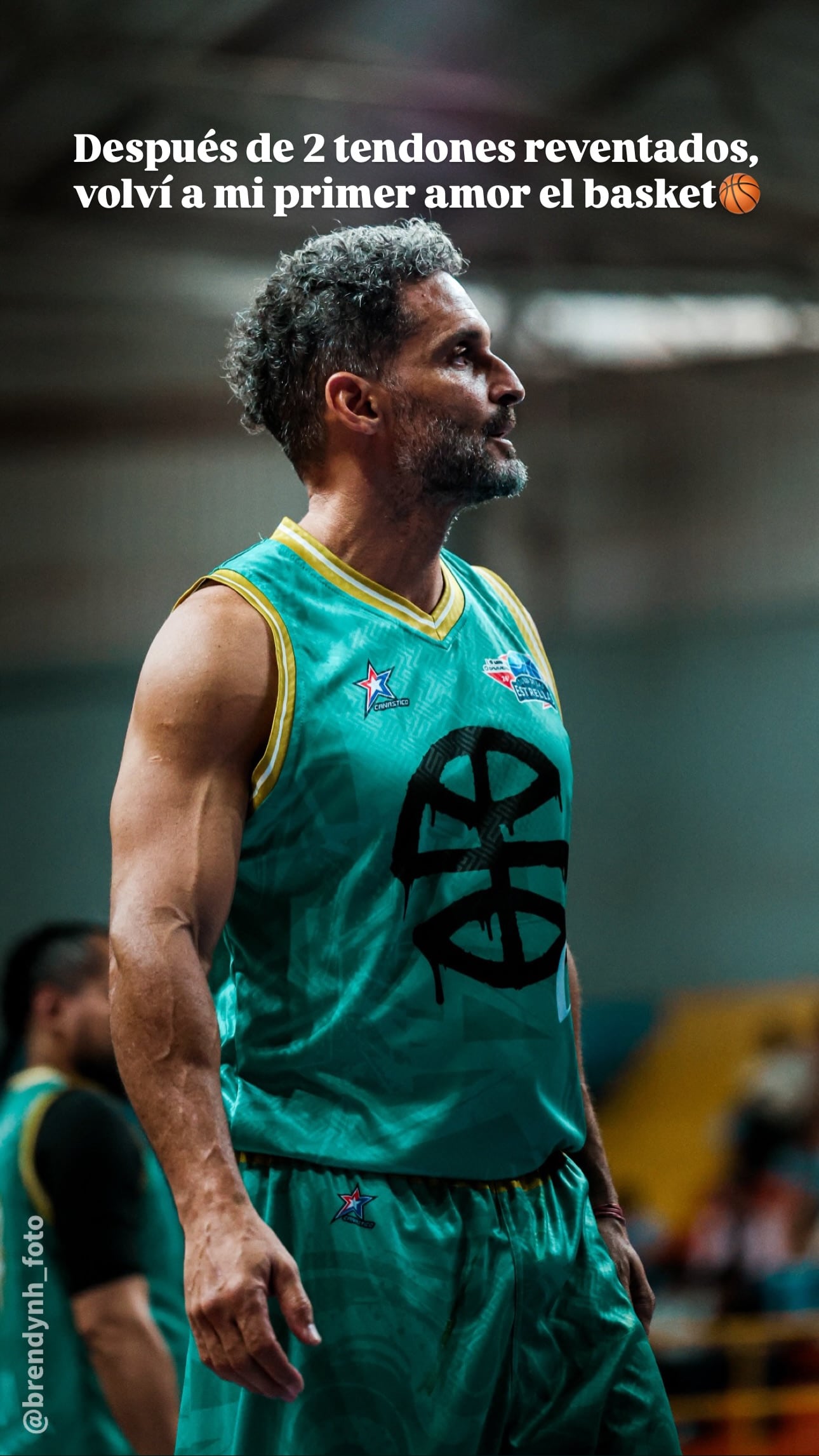 Bismarck Méndez estudió Administración de Empresas gracias a una beca por jugar baloncesto.