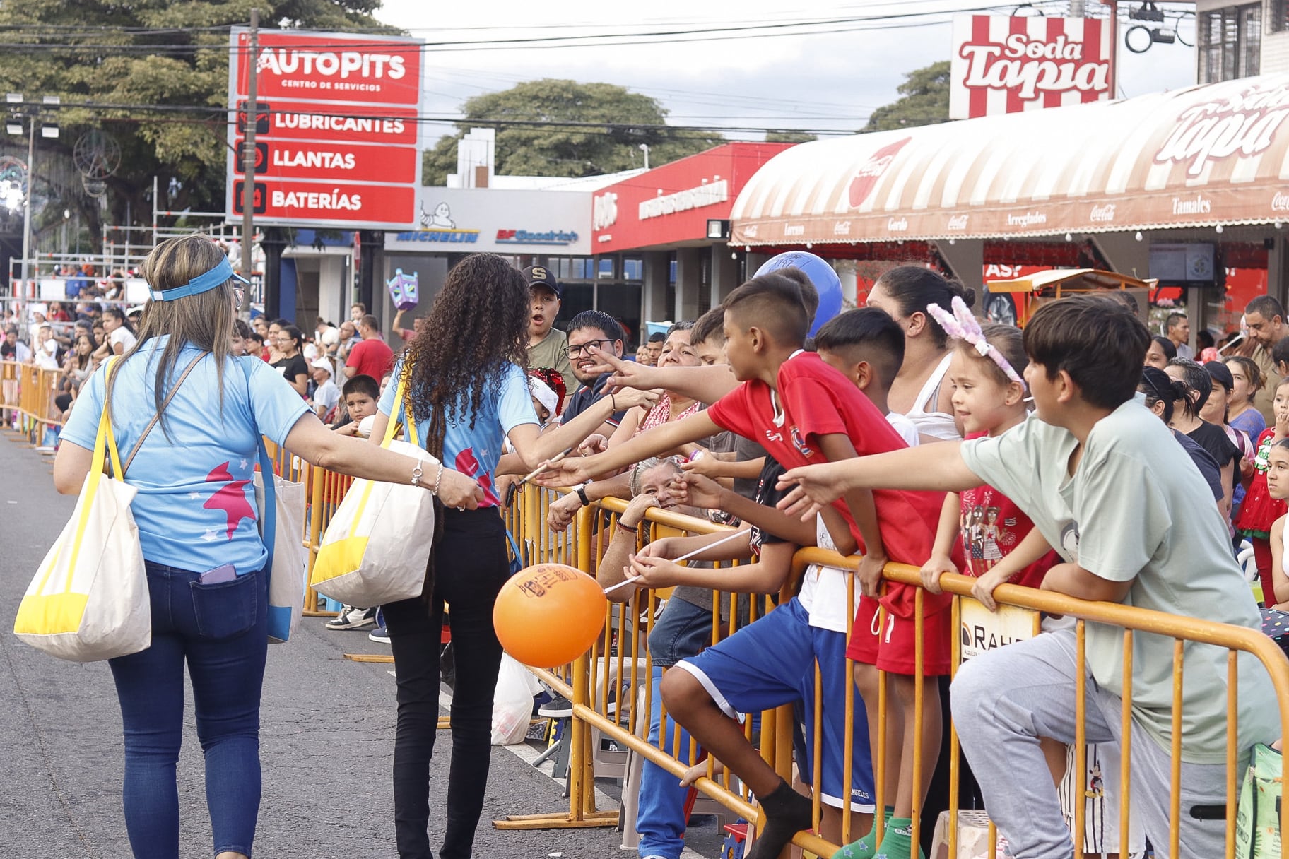 Primer avance. 16/12/2023. Festival de la Luz, San José. Fotografía: Lilly Arce.