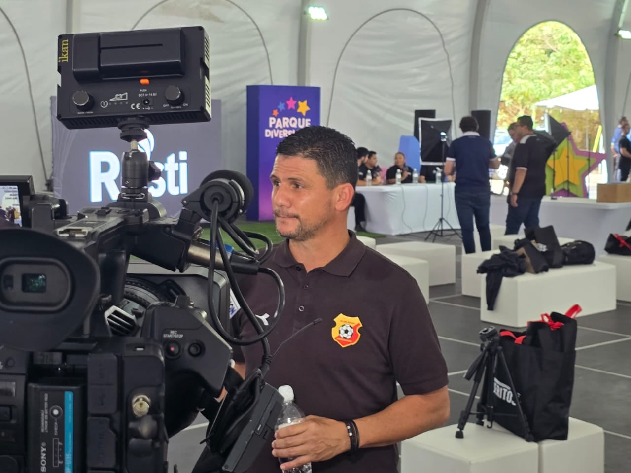 Alexander Vargas, técnico del Club Sport Herediano, estuvo presente en la actividad con medios de comunicación que organizó la Unafut.