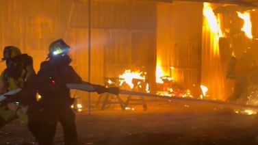 ‘Estábamos durmiendo y los vecinos empezaron a gritar que saliéramos’: afectada relata incendio en Alajuela